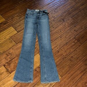 NWT PAIGE High Rise Laurel Canyon Blue Women's Jeans
